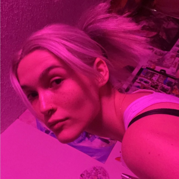 Meet your Posher, Benny - Picture 2 of 2